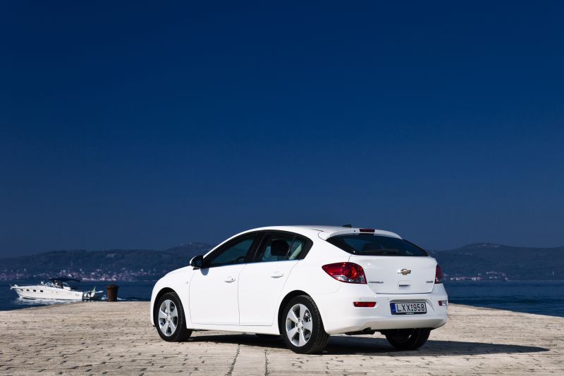Chevrolet Cruze Hatchback, mai puţin înseamnă mai mult