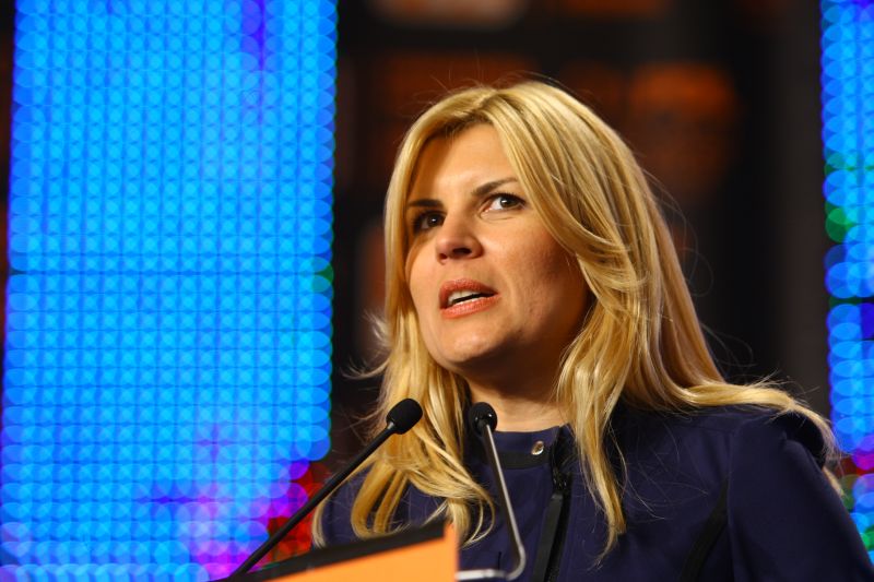 Elena Udrea va fi cetăţean de onoare al Târgoviştei