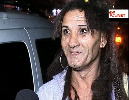 EXCLUSIV: Transexualul Roxi vrea să facă rost de bani pentru ţâţe pe Calea Văcăreşti