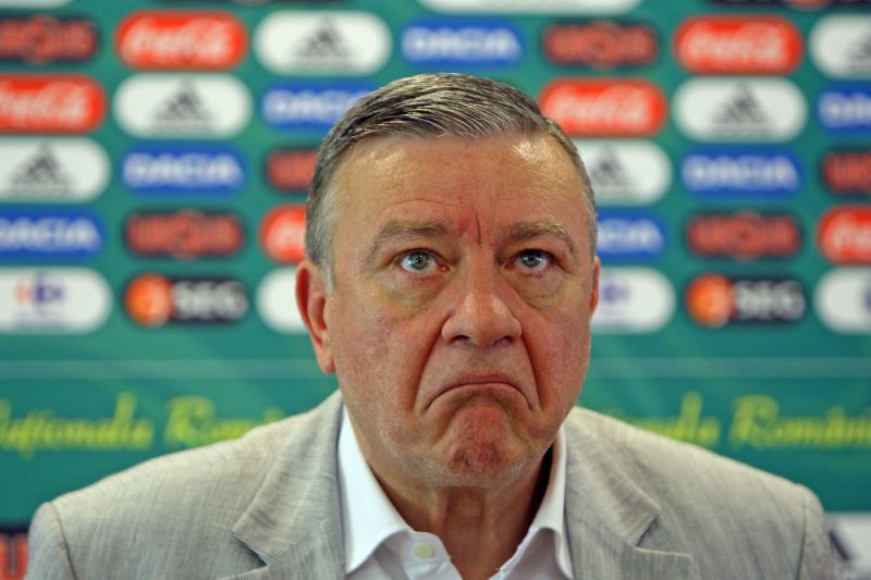 FOTBAL ÎN CĂTUŞE. Mircea Sandu: "N-aveţi voi norocul să mă ia pe mine!"
