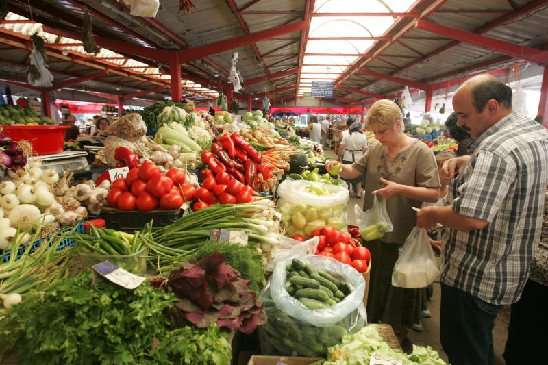Invazia roşiilor: optzeci de bani kilogramul