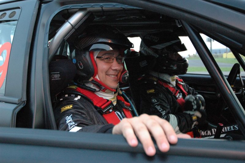 Lui Ponta - Copilotu' îi creşte nasul: zice că nu-l cunoaşte pe sponsorul Umbrărescu