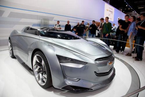 Nemţii s-au înghesuit să vadă maşinile expuse la Salonul de la Frankfurt