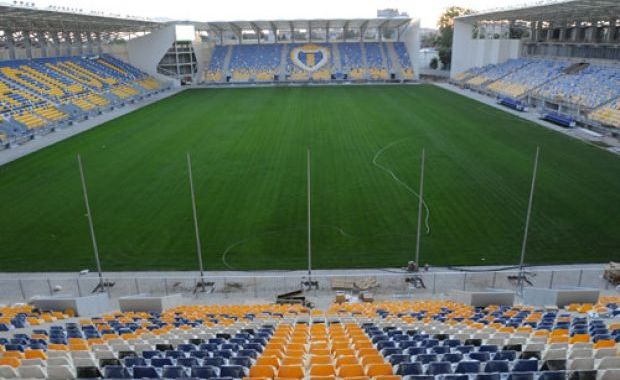Noul stadion din Ploieşti, inaugurat de "Generaţia de Aur"