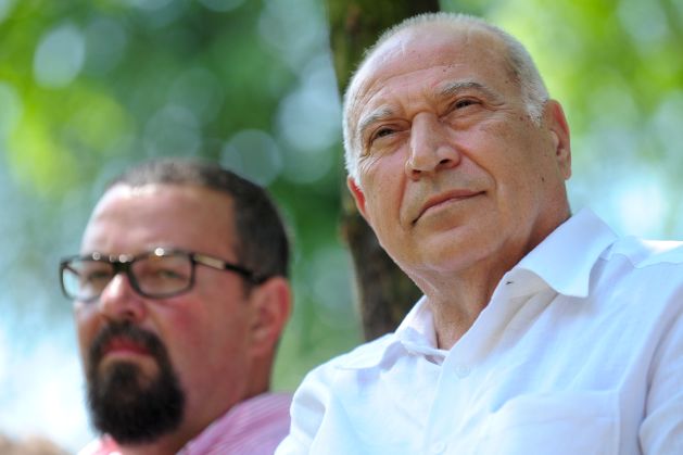Sătul de PC, Piedone s-ar vrea candidat independent