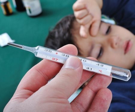 Suspectă de botulism, după ce a consumat pate de ficat