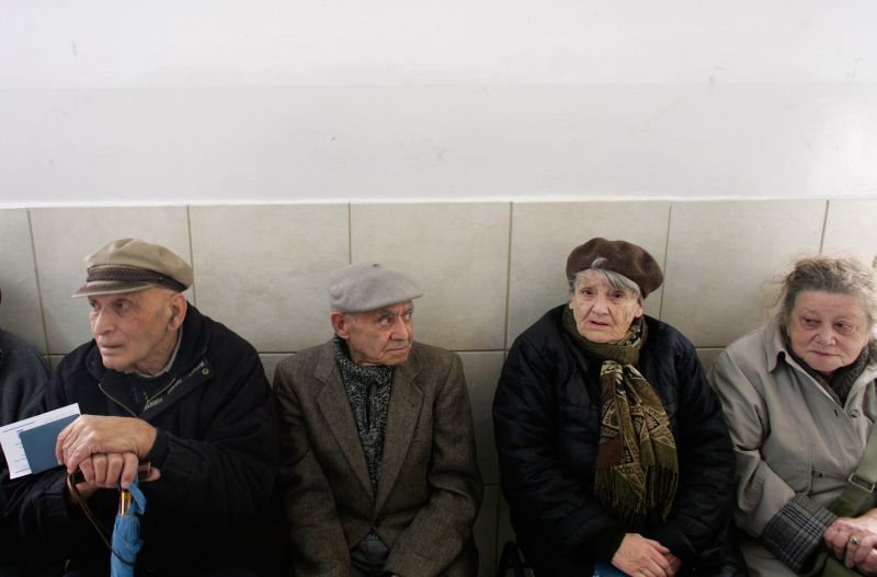 Teste gratuite pentru vârstnici. Cum puteţi beneficia de ele
