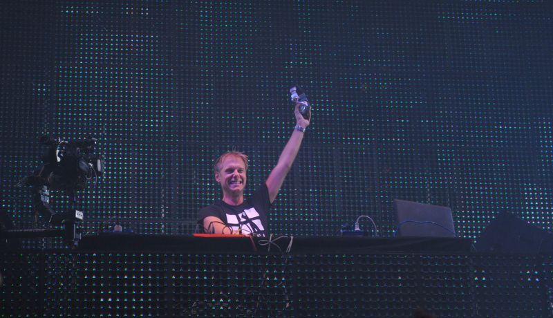 Armin van Buuren a mutat planeta trance la Bucureşti