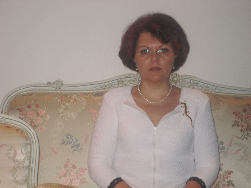 De ce este mai greu să fii piţipoancă decât doamnă