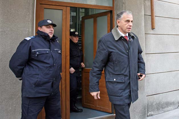 Mircea Geoană, la DNA: "În cinci minute am răspuns la toate întrebările procurorilor"