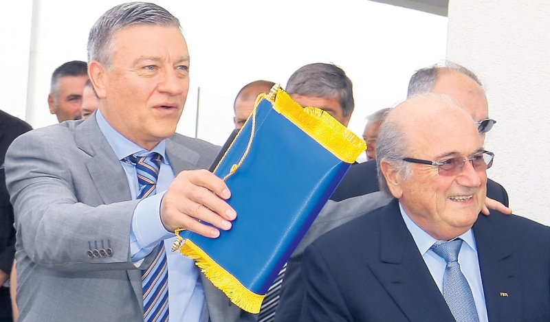 Mircea Sandu dă vina pe alţi olteni
