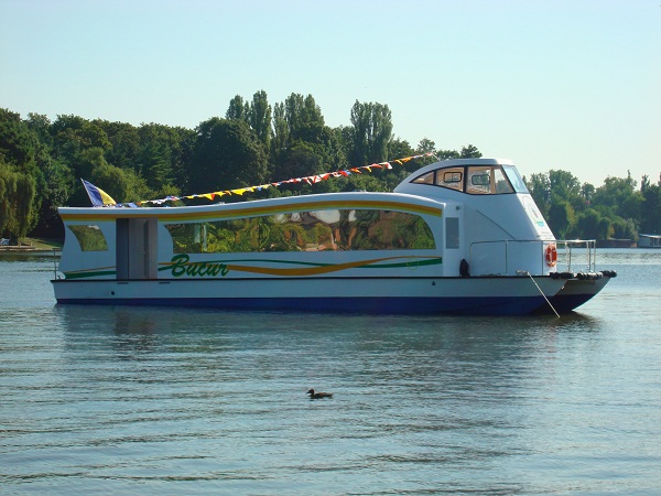 Nava "Bucur" va merge pe lacul Herăstrău de sâmbătă