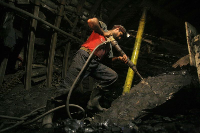 Poluarea provocată de industria socialistă ne costă peste 4 miliarde de euro