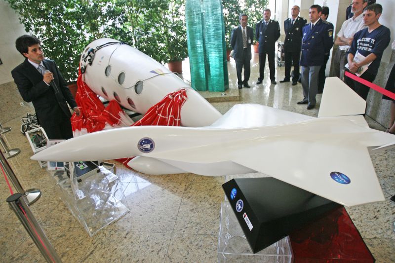 Românii au talent: zbor supersonic, cu apă oxigenată