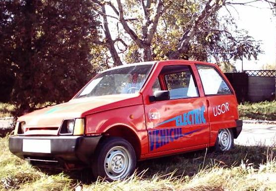 Românii inventivi reuşesc să alimenteze de la priză maşinile lor: Dacia, Lăstun şi Matiz