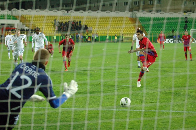 Steliştii n-au timp să exerseze penalty-uri!