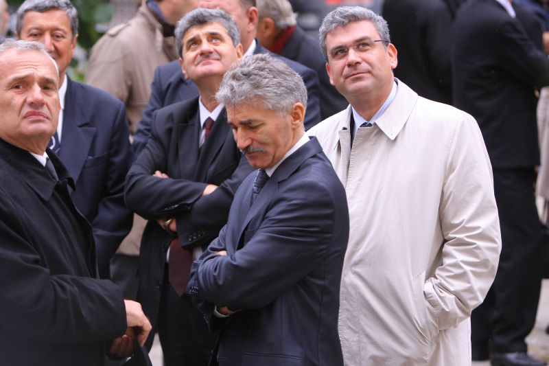 Ţărăniştii, în două tabere la înmormântarea lui Ion Diaconescu