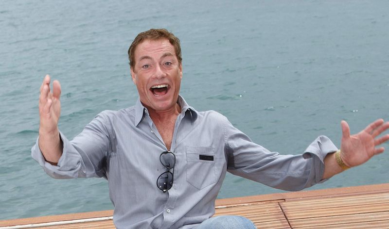 Jean Claude Van Damme justițiar și în afara ecranului. A salvat-o de la moarte
