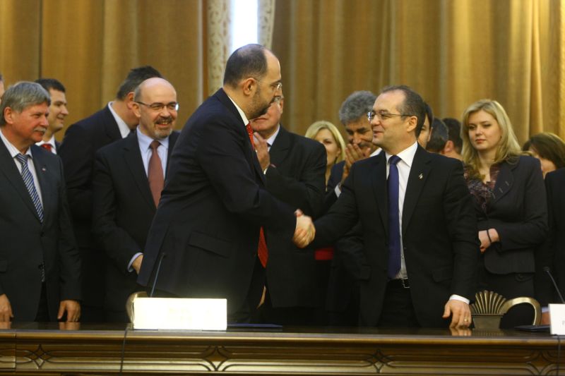 Alegeri 2012: comasare da, regionalizare - pa!