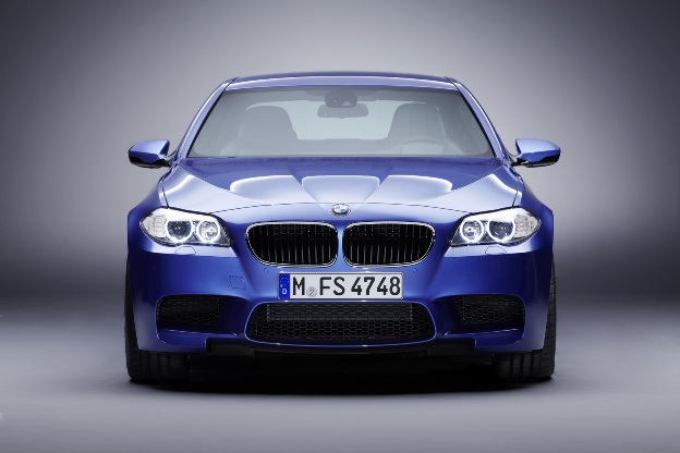 BMW a pus un preţ pe noua "rachetă" M5 | FOTO