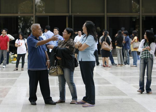 Convoiul secretarului american de Stat, atacat cu ouă şi vopsea la Manila