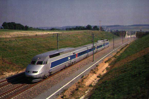 Cum va arăta România în 2030 în opinia lui Băsescu. Un indiciu: vom merge cu TGV-ul până la Paris