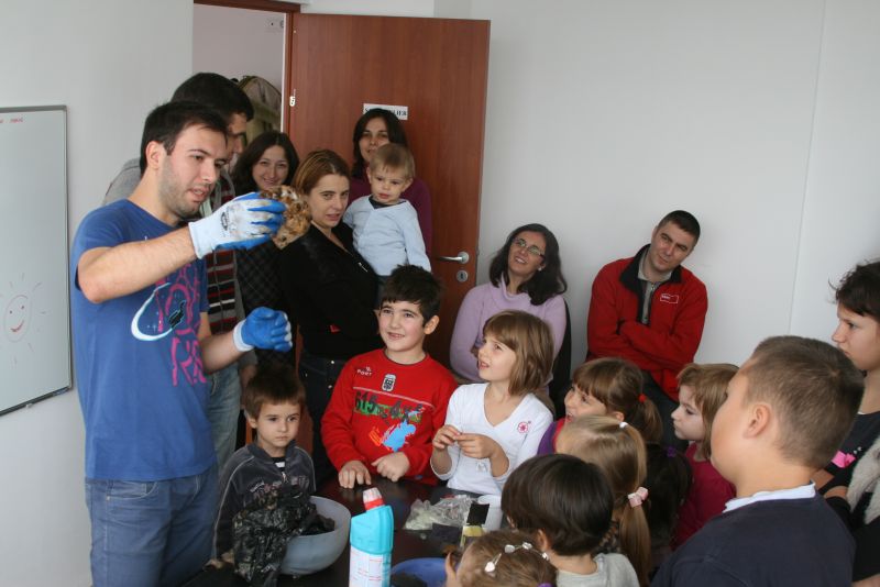 Cursuri inspirate de America pentru copii isteţi din România