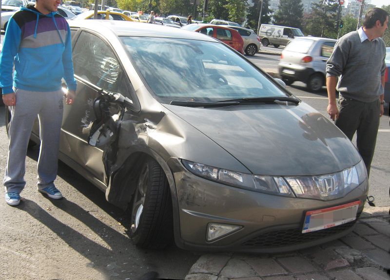 Firmele de asigurare care nu respectă poliţele RCA vor fi penalizate