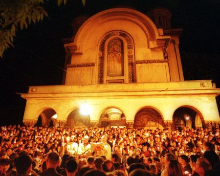 Incendiu în apropierea mănăstirii Caşin din Capitală