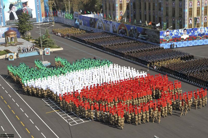 Iranul a lansat manevre militare care simulează răspunsul la un atac extern