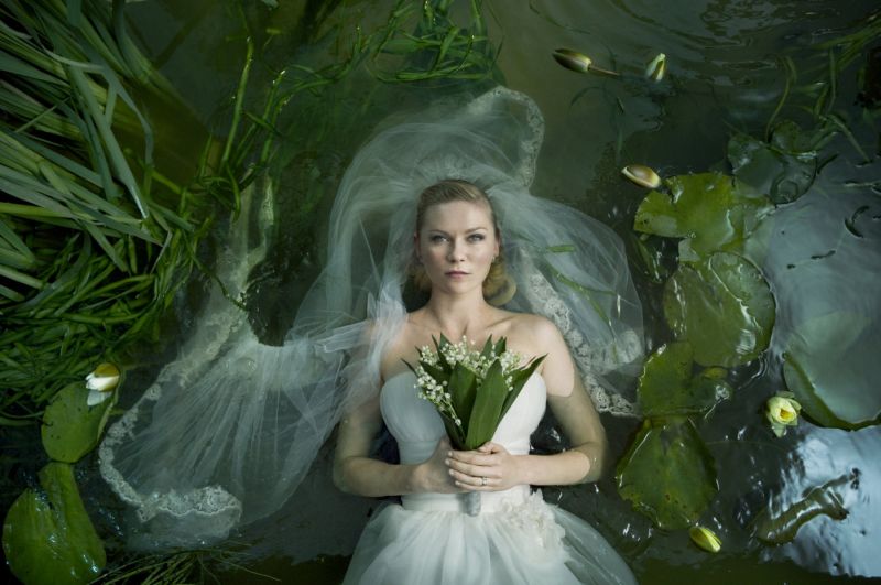 Kirsten Dunst trece înapoi în ring pentru Oscarul european