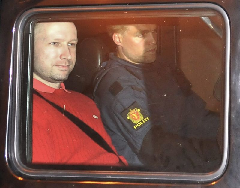 Nebun de (ne)legat. Autorul masacrului de la Oslo ar putea scăpa de închisoare