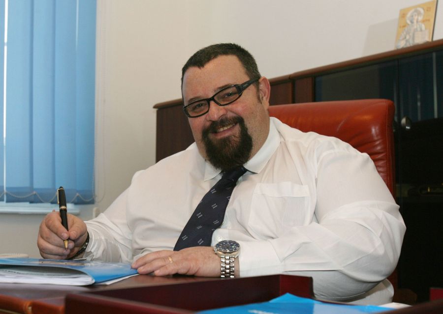 Piedone lasă baltă PC în 2012