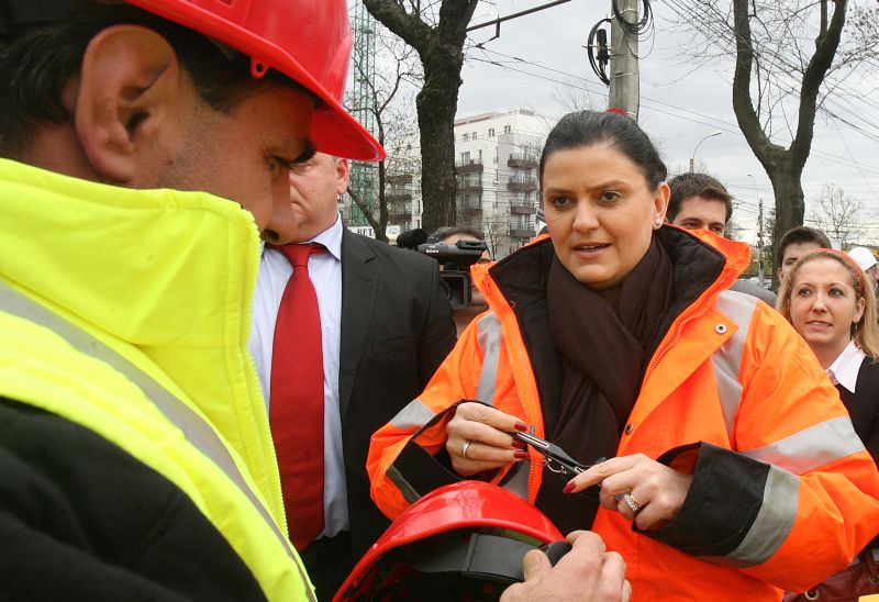 Probleme pe autostrada Timişoara-Lugoj. Boagiu: "Banii europeni nu vor fi pierduţi"