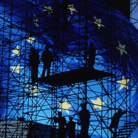 Reversul medaliei: Dezastrul revenirii grecilor la drahmă