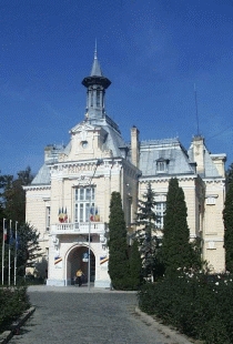 Şpagă la Primăria Botoşani. 900 de euro pentru un apartament ANL