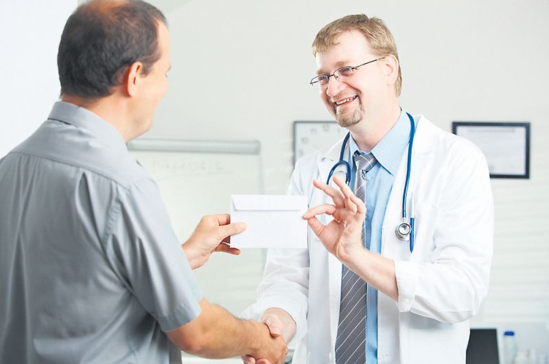 Unde te poţi angaja la stat în 2012, potrivit lui Boc