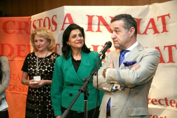 Becali: Ca pe Apostoli m-a iubit Dumnezeu. Cred că are un plan cu mine