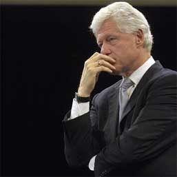 Bill Clinton: Obama nu poate exclude o intervenţie militară împotriva Iranului