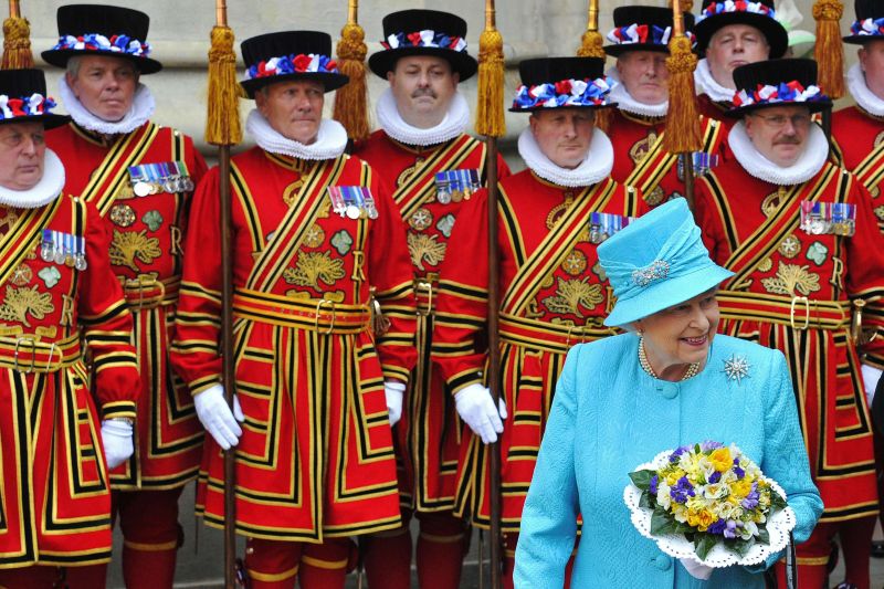 Casa Regală din Marea Britanie, afectată de criză. Regina va avea salariul îngheţat