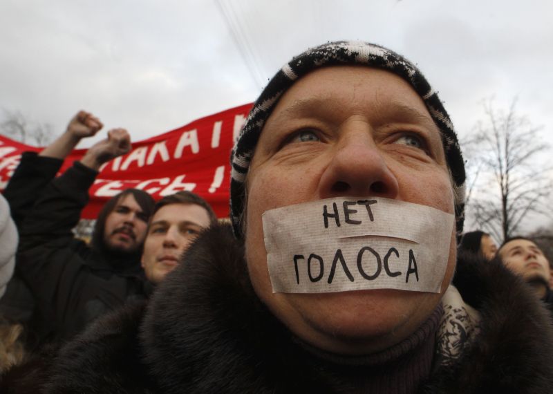 Conducerea ziarului "Kommersant", decapitată la presiunile Kremlinului