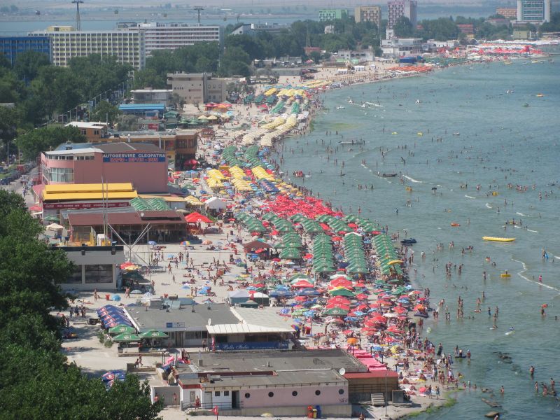 Cum vor fi impozitaţi proprietarii care închiriază turiştilor camere la negru