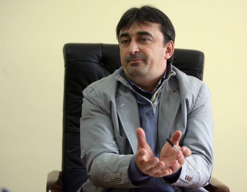 EXCLUSIV EVZ. Concediaţii pot face afaceri cu RADET şi iau 17.000 de euro. Cei care rămân primesc acţiuni. Aşa se vrea privatizarea Regiei