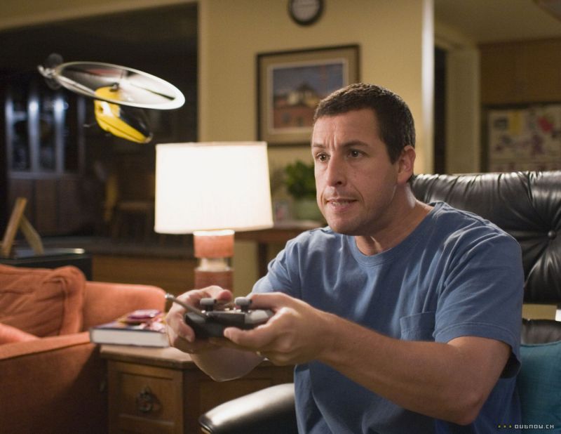 FILMUL EVZ: "Zapând prin viaţă" cu Adam Sandler