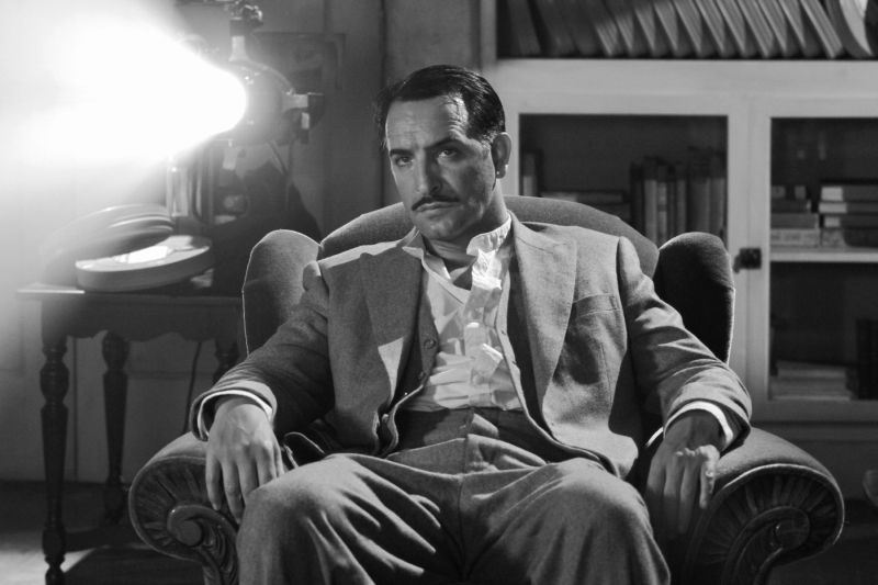 Filmul mut şi alb-negru "The Artist" conduce în topul nominalizărilor la Globurile de Aur 2012 | VIDEO