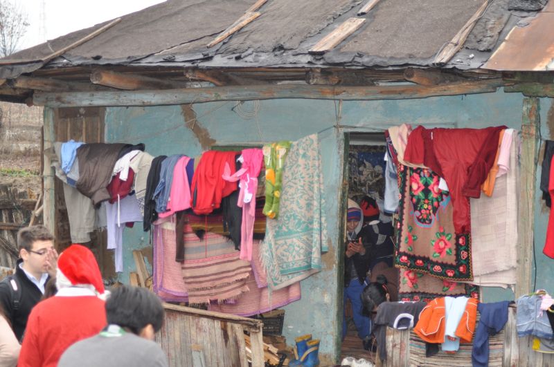 Îngeraşii din casa cu acoperişul spart