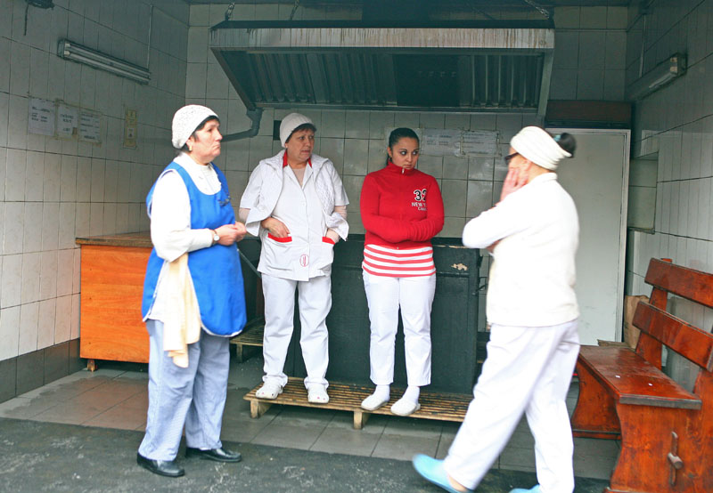 La "Cocoşatu", mititeii sunt în doliu