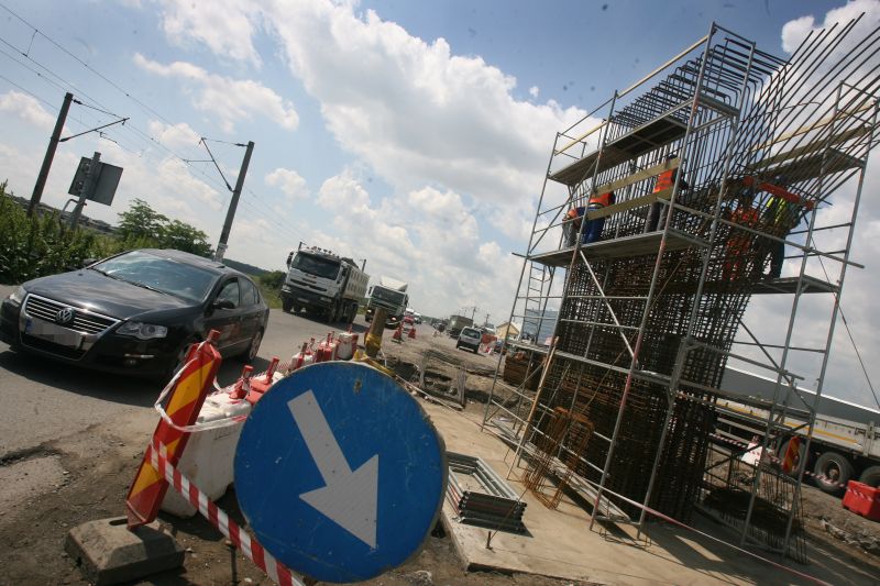 Legile noi care dau peste cap toate licitaţiile din România. Aberaţiile lui Trăilă au paralizat economia!