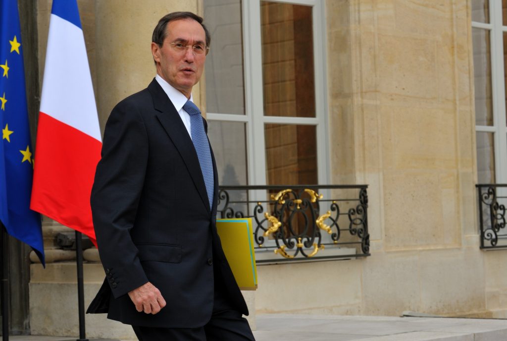 Ministrul francez de Interne, Claude Gueant: "Delincvenţa printre români a scăzut. Dar nu ne putem mulţumi doar cu atât"