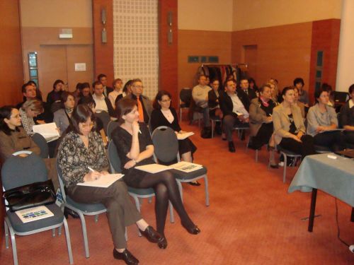 Oamenii care au adus emanciparea femeilor la sat
